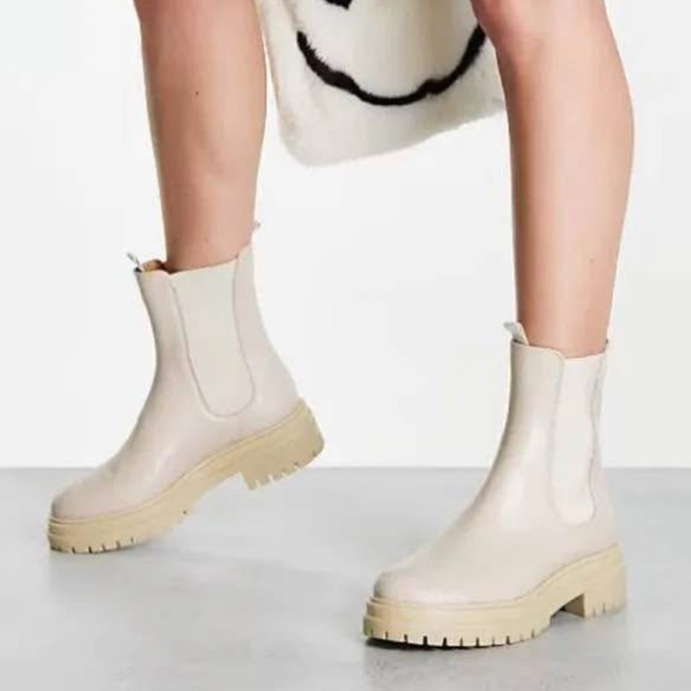 Tony Bianco Cream Chelsea Boots
